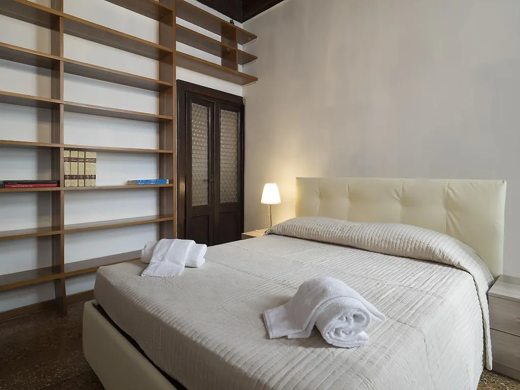 San Marco Schiavoni apartments Venezia 0*,  Italia