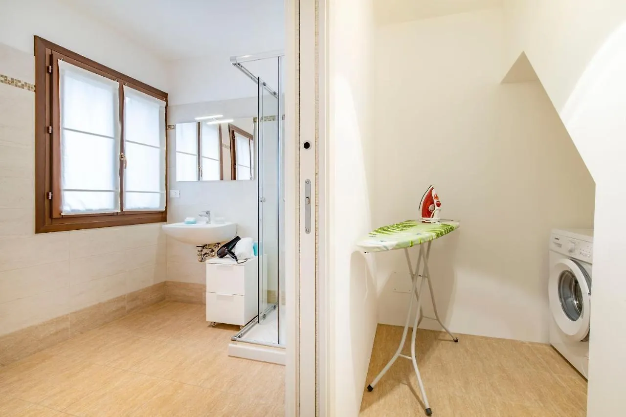San Marco Schiavoni Apartments Venedig 0*,  Italien